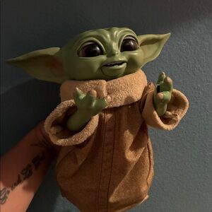 Grogu Star Wars toy- moves and talks